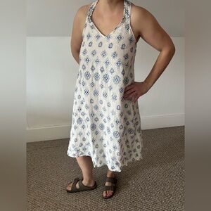 Blue and White Patterned Sleeveless Dress